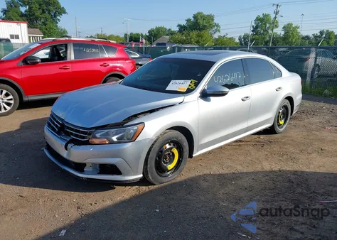 2018 Volkswagen Passat 2.0T Se from USA, damaged, VIN 1VWBA7A35JC009555